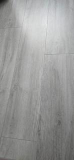 Grijze Laminaatvloer - 27 m2, Kunststof, Gebruikt, 50 tot 150 cm, Ophalen of Verzenden