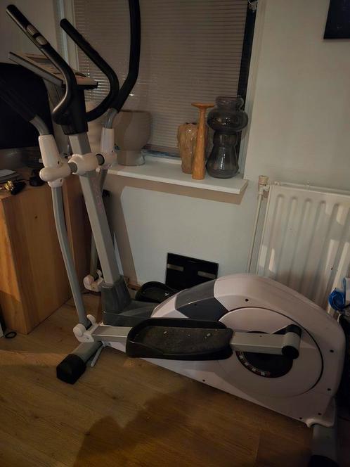 Zeer nette crosstrainer - Focus Fitness Fox 3, Sport en Fitness, Fitnessapparatuur, Zo goed als nieuw, Crosstrainer, Ophalen of Verzenden