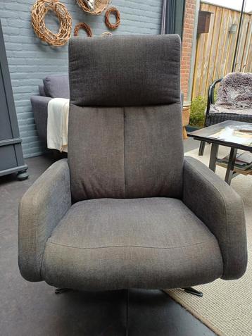 Mooie draaistoel fauteuil met relax stand beschikbaar voor biedingen