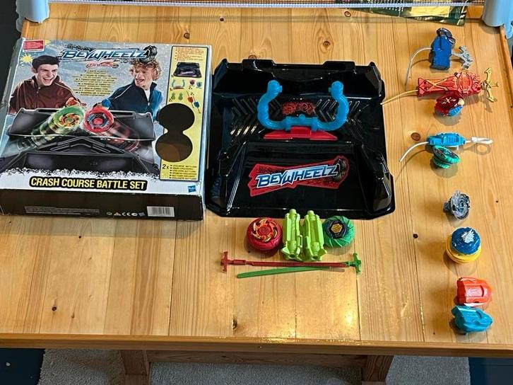 Beyblade & Beywheelz Set - Arena & Onderdelen!, Kinderen en Baby's, Speelgoed | Overig, Gebruikt, Jongen of Meisje, Ophalen of Verzenden