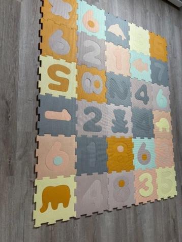 Foam vloerpuzzels beschikbaar voor biedingen