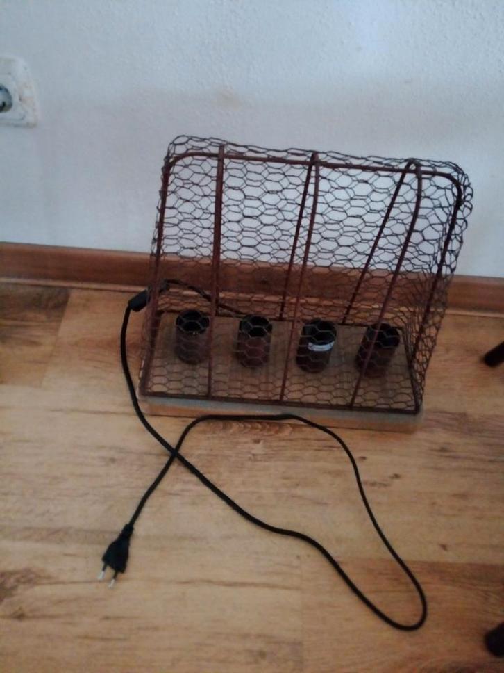 Tafellamp voor €20, Huis en Inrichting, Lampen | Tafellampen, Zo goed als nieuw, Minder dan 50 cm, Hout, Metaal, Ophalen of Verzenden