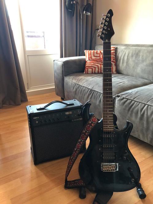 Aria pro Wildcat 2 + Line 6 v30 MK2, Muziek en Instrumenten, Snaarinstrumenten | Gitaren | Elektrisch, Zo goed als nieuw, Ophalen of Verzenden