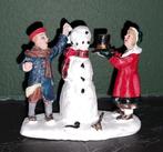 Kerstbeeld: Kinderen maken sneeuwpop, Ophalen of Verzenden, Zo goed als nieuw