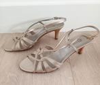 Pumps licht goud champagne 38 merk Canda, Ophalen of Verzenden, Zo goed als nieuw