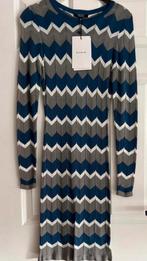 Nikkie Stone Grey blauw wit jurkje maat 40 valt als 36, Maat 38/40 (M), Blauw, Ophalen of Verzenden, Zo goed als nieuw