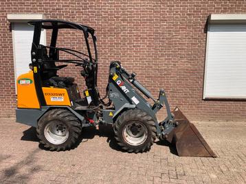 Giant 332 SWT met slechts 350 uur kniklader shovel MARGE beschikbaar voor biedingen