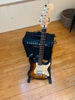 Squier gitaar met line 6 versterker, Muziek en Instrumenten, Snaarinstrumenten | Gitaren | Elektrisch, Met versterker, Zo goed als nieuw