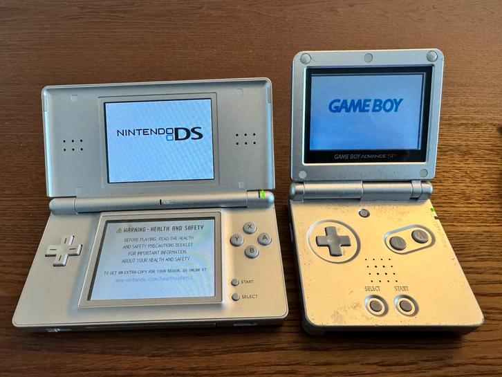 Nintendo ds lite gameboy advance sp pokemon games, Spelcomputers en Games, Spelcomputers | Nintendo DS, Zo goed als nieuw, DS Lite