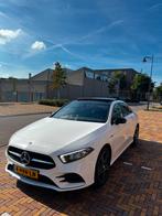 Mercedes Benz A Klasse A 250 e, Auto's, Mercedes-Benz, Zwart, 4 cilinders, Wit, Plug-in hybride