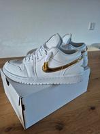 Zo goed als nieuwe Air Jordan 1 low se maat 39, Nike Air Jordan, Wit, Ophalen of Verzenden, Sneakers of Gympen