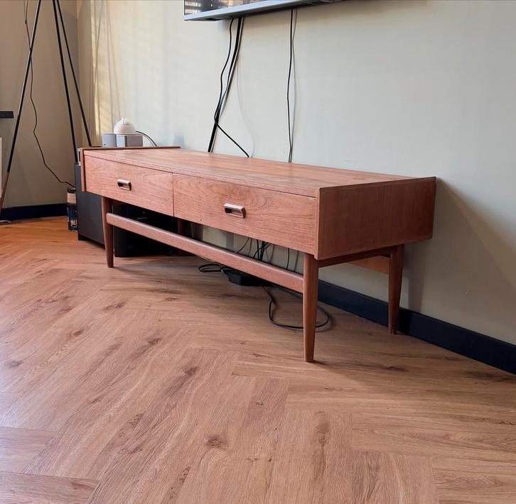 Mooi Deens design tv meubel, Huis en Inrichting, Kasten | Televisiemeubels, Gebruikt, Minder dan 100 cm, 150 tot 200 cm, 25 tot 50 cm
