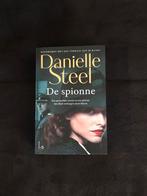 Danielle Steel - De spionne, Boeken, Gelezen, Danielle Steel, Ophalen of Verzenden