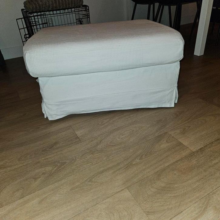 Ektorp poef, Huis en Inrichting, Banken | Voetenbanken en Poefen, Gebruikt, 75 tot 100 cm, 75 tot 100 cm, Rechthoekig, Ophalen