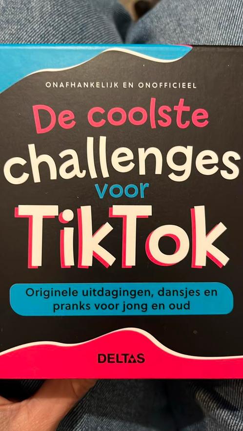 De coolste challenges voor TikTok, Hobby en Vrije tijd, Gezelschapsspellen | Kaartspellen, Zo goed als nieuw, Ophalen of Verzenden
