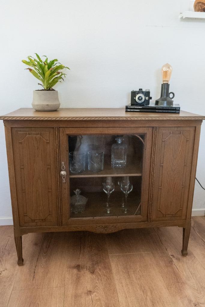Vintage dressoir van eikenhout, Huis en Inrichting, Kasten | Dressoirs, Zo goed als nieuw, 50 tot 100 cm, 25 tot 50 cm, Eikenhout