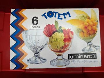 Doos met 6 ijscoupes sorbert/dessert glazen. Nieuw in doos. beschikbaar voor biedingen