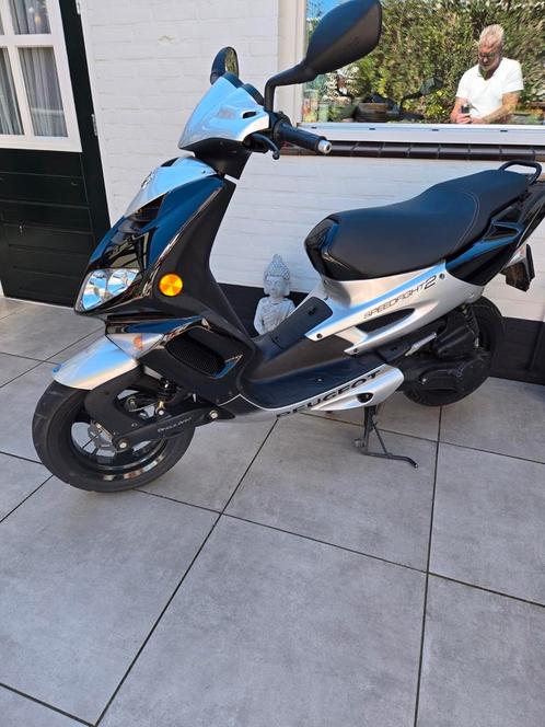 Peugeot speedfight, Fietsen en Brommers, Scooters | Peugeot, Zo goed als nieuw, Speedfight, Maximaal 25 km/u, Benzine, Ophalen