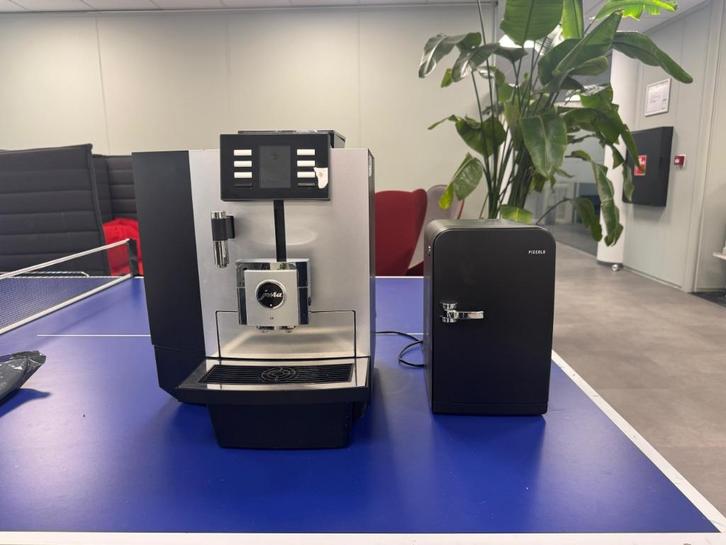 Jura X8 Koffiezetapparaat + Jura Piccolo + 4x Filterpatronen, Witgoed en Apparatuur, Koffiezetapparaten, Zo goed als nieuw, Koffiebonen