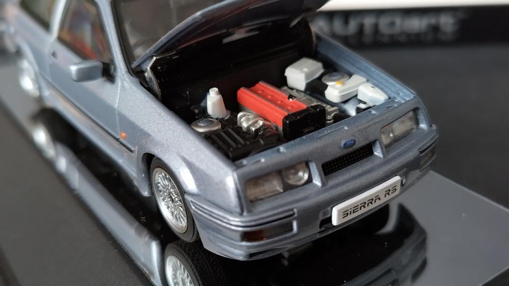 Ford Sierra RS Cosworth Moonstone blue 1:43 Autoart pol, Hobby en Vrije tijd, Modelauto's | 1:43, Overige merken, Auto, Verzenden