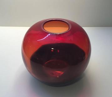 Nette glazen bol vaas in twee kleuren glas beschikbaar voor biedingen