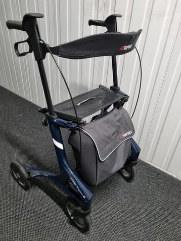 Lichtgewicht rollator beschikbaar voor biedingen