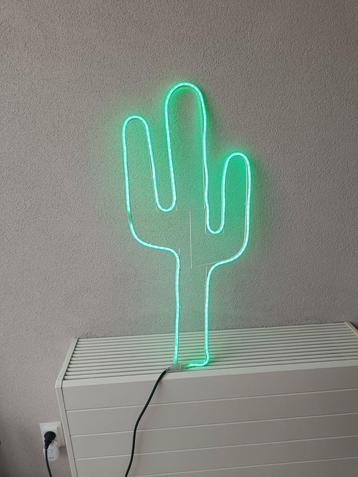 Leuke LED Cactus Lamp beschikbaar voor biedingen