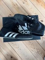 Adidas box hog 2 boks schoenen maat 44, Sport en Fitness, Boksen, Ophalen of Verzenden, Gebruikt, Boksschoenen