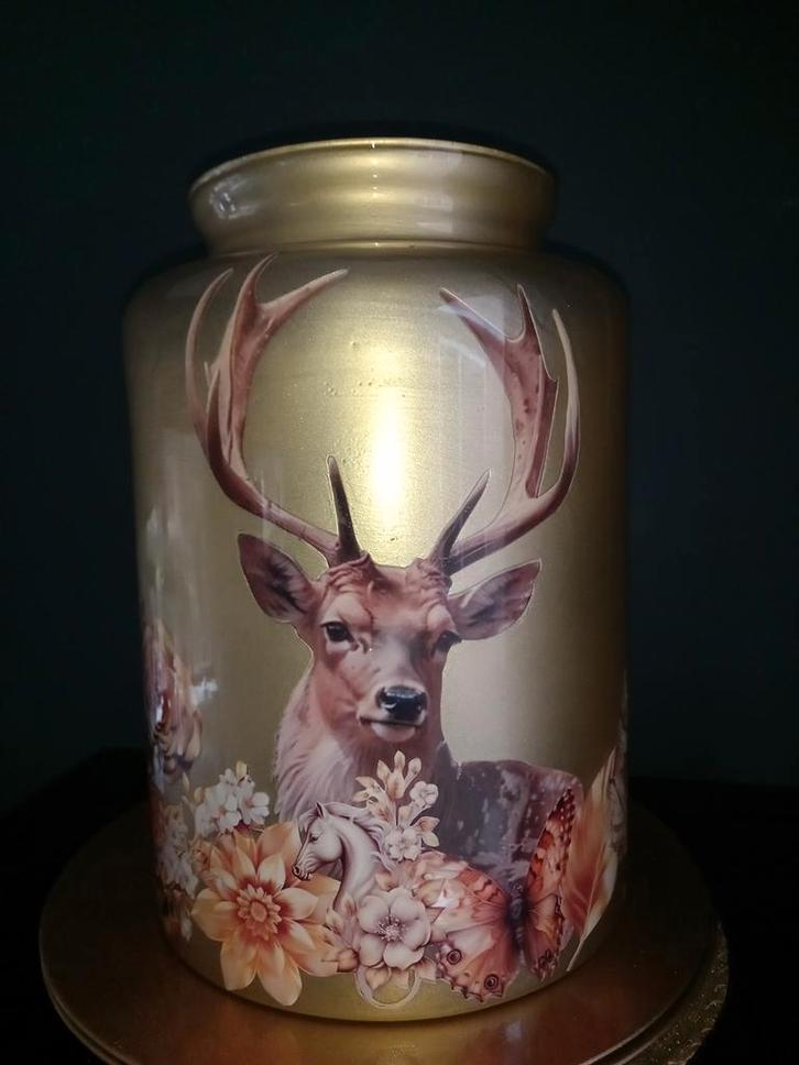 Grote Gouden Vaas met Hert en Bloemen, Huis en Inrichting, Woonaccessoires | Vazen, Zo goed als nieuw, Overige kleuren, 50 tot 75 cm