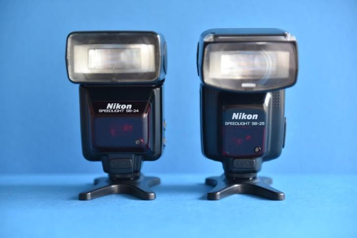 Nikon SB-24 of Nikon SB-25 speedlight, vanaf:, Audio, Tv en Foto, Fotografie | Flitsers, Gebruikt, Nikon, Kantelbaar, Ophalen of Verzenden