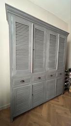 Prachtige grijze houten kast, Huis en Inrichting, Kasten | Buffetkasten, Ophalen, Gebruikt, 200 cm of meer, 150 tot 200 cm
