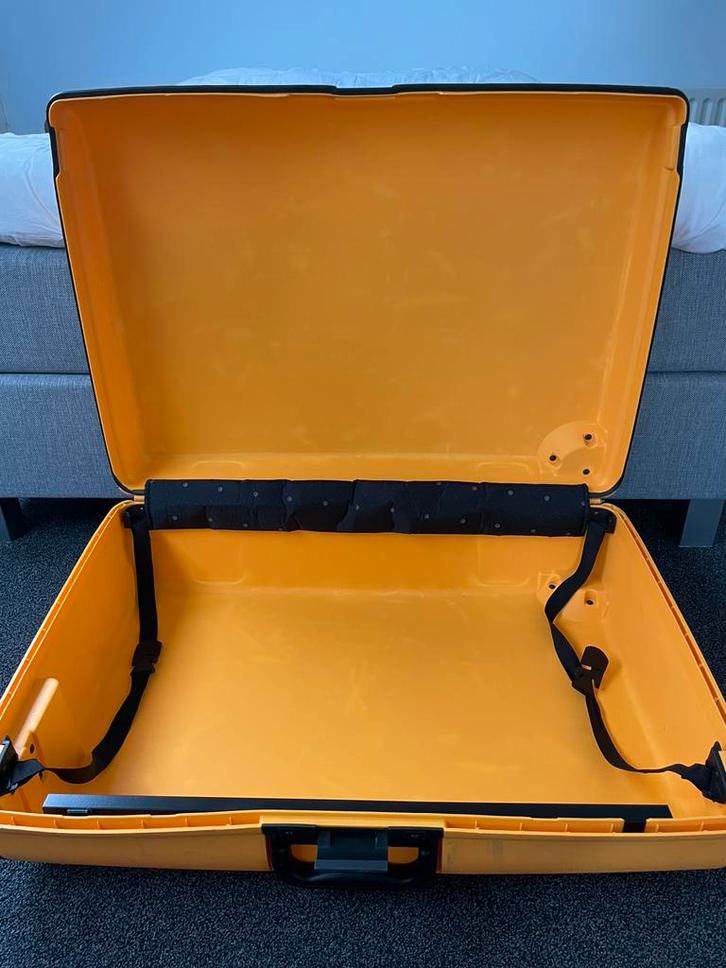 *** Top! Deze grote gele koffer v CARLTON ***, Sieraden, Tassen en Uiterlijk, Koffers, Gebruikt, Hard kunststof, 70 cm of meer