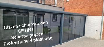 Glazen schuifwanden aan uw huis.  beschikbaar voor biedingen