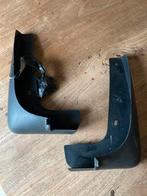 Peugeot 107 en Citroën C1 Spatlappen  + Bevestiging, Ophalen, Gebruikt, Voor, Spatbord