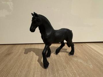 Donker Schleich Paard met IJzers beschikbaar voor biedingen