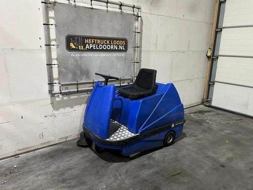 Stolzenberg Twin TEC TT E opzit veegmachine zeer krachtig! H, Zakelijke goederen, Machines en Bouw | Onderhoud en Reiniging