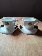 Twee leuke zwartwitte koeien kop en schotels, Ophalen, Zo goed als nieuw, Porselein, Kop en/of schotel