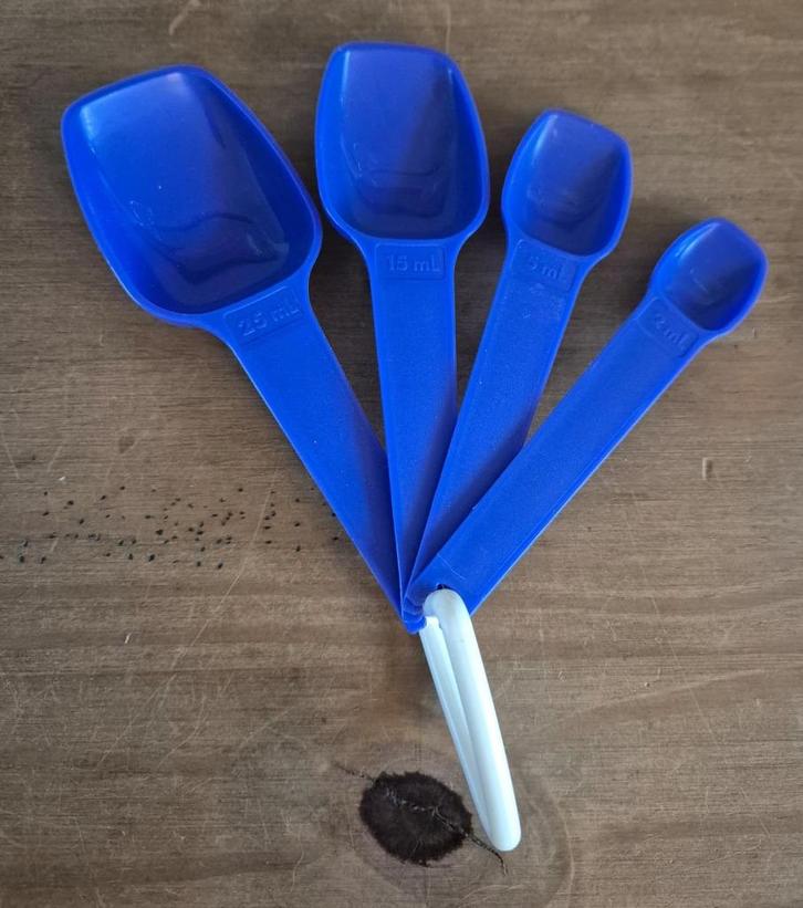 Tupperware maatlepels 2ML-5ML-15ML-25ML, Huis en Inrichting, Keuken | Tupperware, Zo goed als nieuw, Overige typen, Wit, Paars