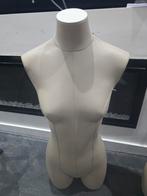 Hangende etalagepop torso, Ophalen