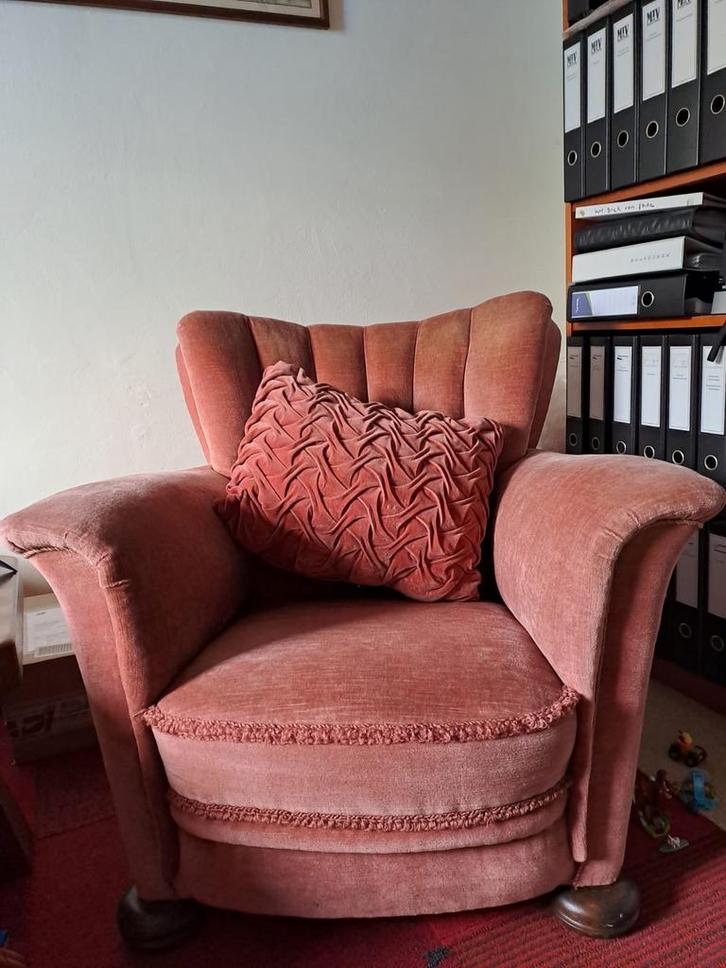 Vintage fauteuil met roze bekleding, Huis en Inrichting, Fauteuils, Gebruikt, Stof, 75 tot 100 cm, Ophalen of Verzenden
