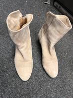 Suede enkel laarzen maat 36, Beige, Lage of Enkellaarzen, Ophalen of Verzenden, Onbekend