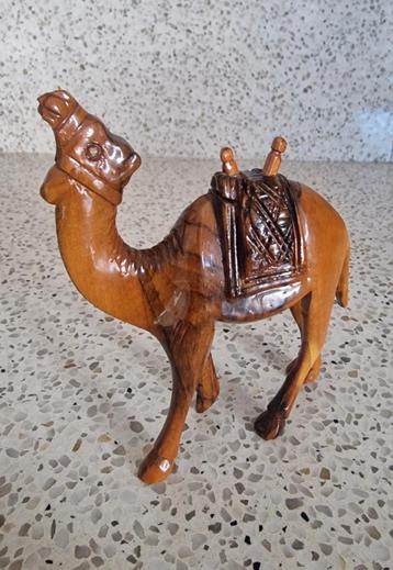 Oude Houten Beeldjes beschikbaar voor biedingen