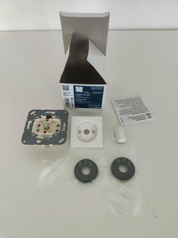 JUNG 3 stappen schakelaar 10A 250 V
 beschikbaar voor biedingen