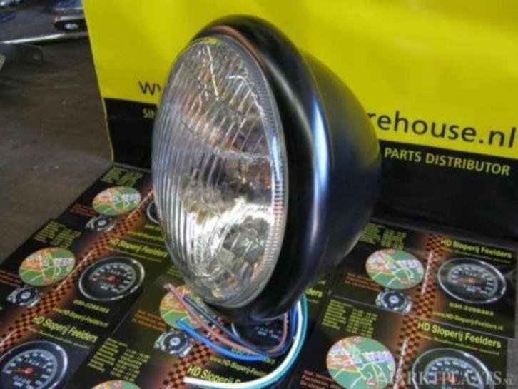 Bates style 5-3/4" headlamp. bottom mount. Black, Motoren, Onderdelen | Harley-Davidson, Nieuw, Ophalen of Verzenden