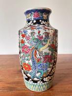 Vaas / bloemenvaas - porselein - Famille Noir - Japan, Ophalen of Verzenden