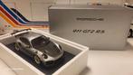 SPARK Porsche 911 GT2 RS GT Silver Metallic Dealer Edition, Hobby en Vrije tijd, Overige merken, Auto, Ophalen of Verzenden, Zo goed als nieuw
