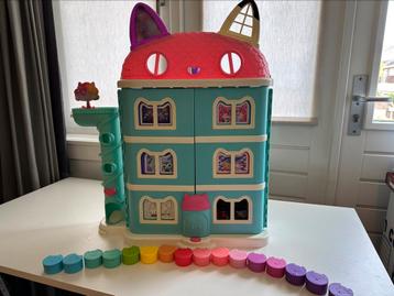 Gabby’s poppenhuis met 5 kamers!  beschikbaar voor biedingen