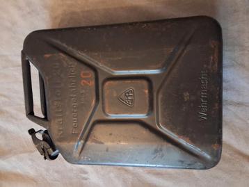Wehrmacht jerrycan. beschikbaar voor biedingen