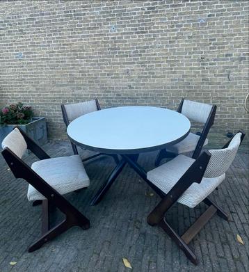 Vintage Eetkamerset Jaren 70/80 beschikbaar voor biedingen