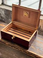 OPD limited grote humidor sigaren, Verzamelen, Rookartikelen, Aanstekers en Luciferdoosjes, Tabaksdoos of Verpakking, Gebruikt